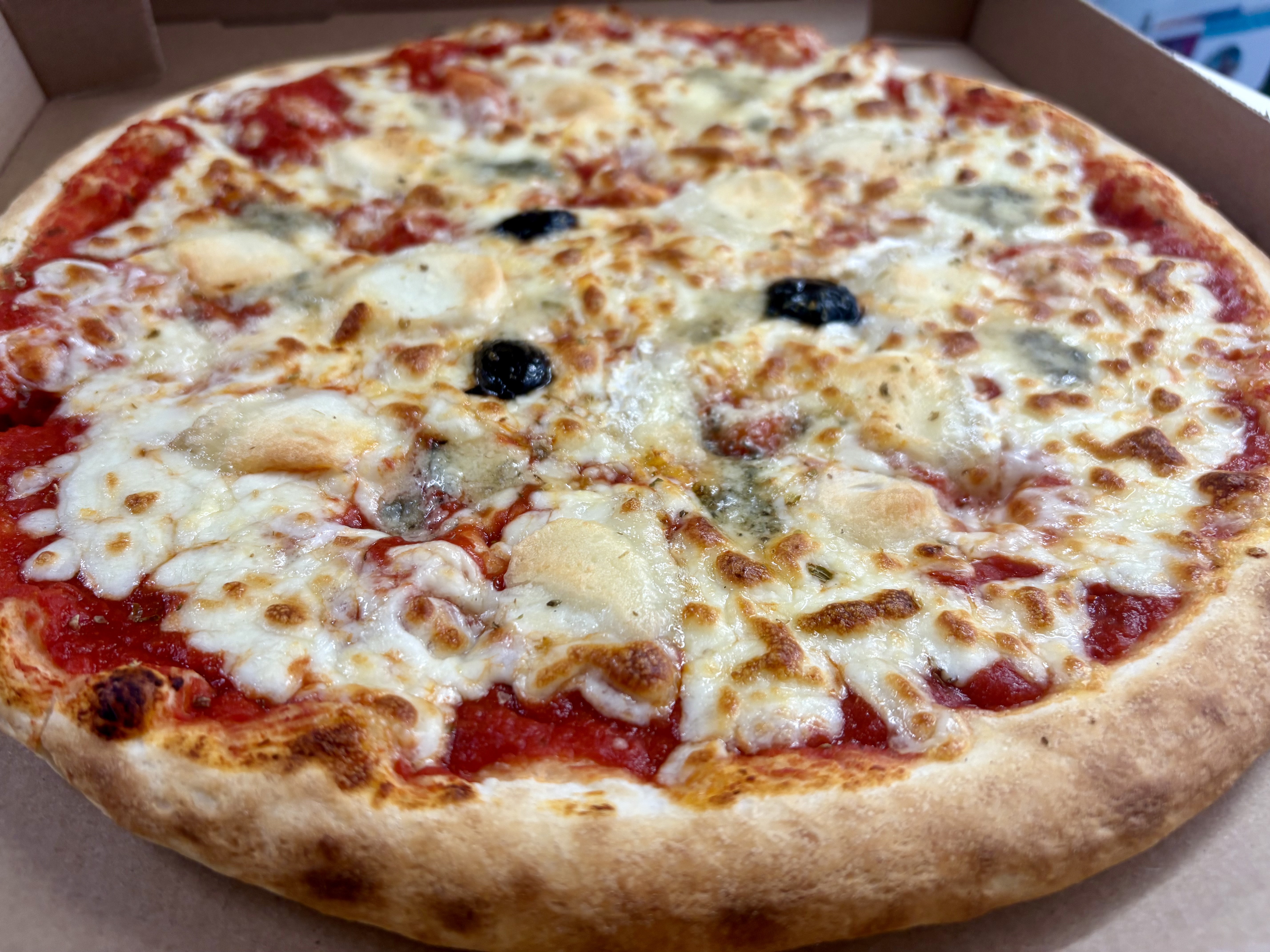 Le Petit Croc Pizzeria